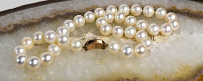 Lot 40 - A 19th century pearl necklace, with gold,...