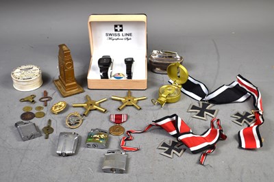 Lot 551 - A group of collectables to include replica...