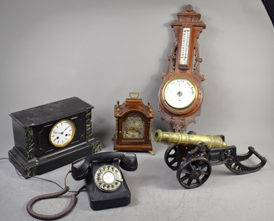 Lot 553 - A group of collectables to include a brass and...