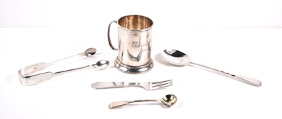 Lot 73 - A group of silver to include a Christening...