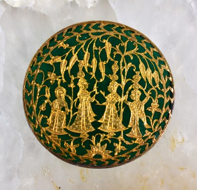 Lot 581 - An Indian Thewa art brooch with intricately...