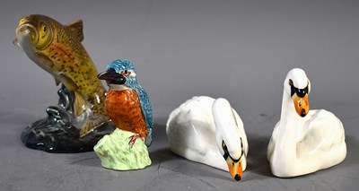 Lot 273 - A group of Beswick animal figurines, to...