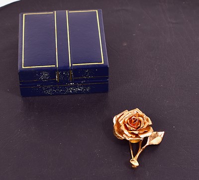 Lot 120 - A 14ct gold, rose form brooch, 10.6g.