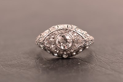 Lot 132 - A platinum and diamond Art Deco style ring,...